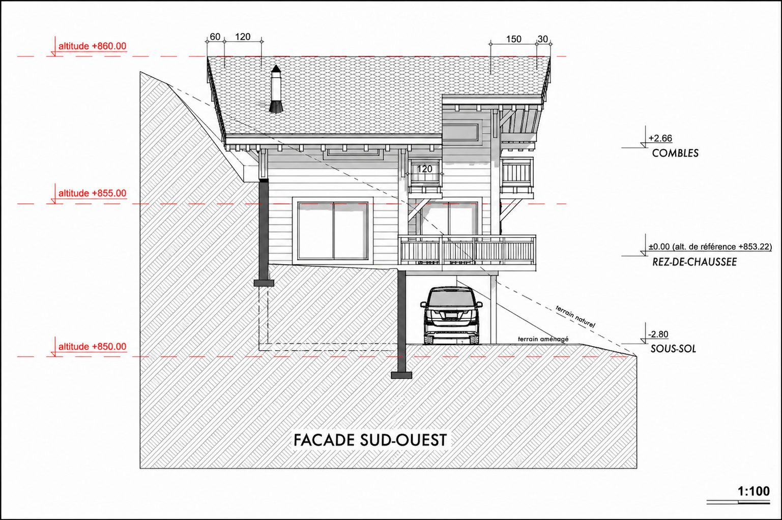 Façade sud-ouest du chalet : terrasse, balcon et toit à deux pans.