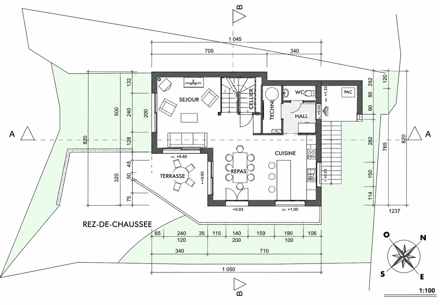 Plan du rez-de-chaussée : séjour, repas, cuisine, cellier, WC, local technique, hall et terrasse.